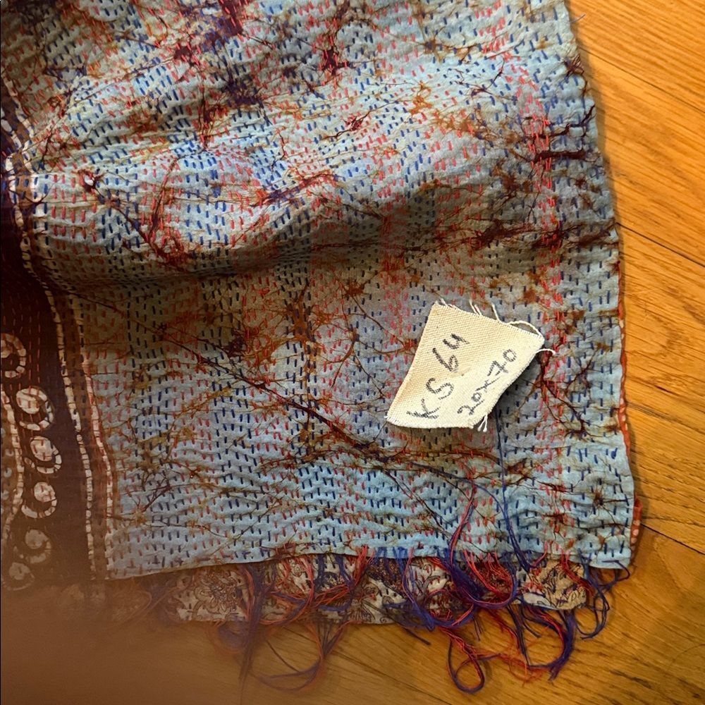 Gorgeous Tapestry Wrap/Scarf! - Picture 8 of 10
